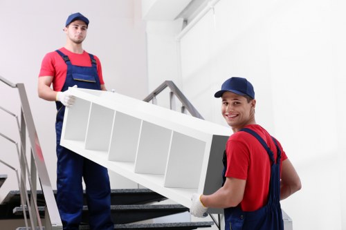 Truck-based moving service for flats, offices, and storage runs in Whitechapel